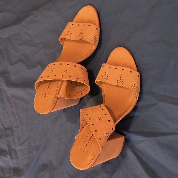 Melrose and Market Sandal Suede Tan Block Heel 3 3/4" - Picture 9 of 9